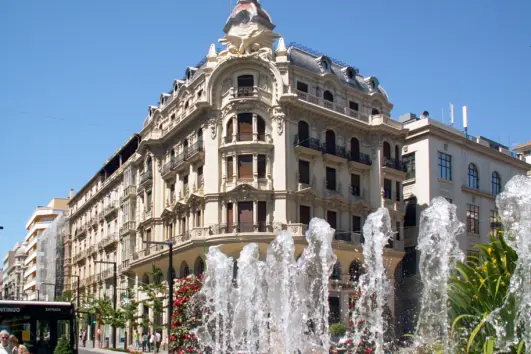 Tour Alhambra y Granada: historia y encanto andaluz